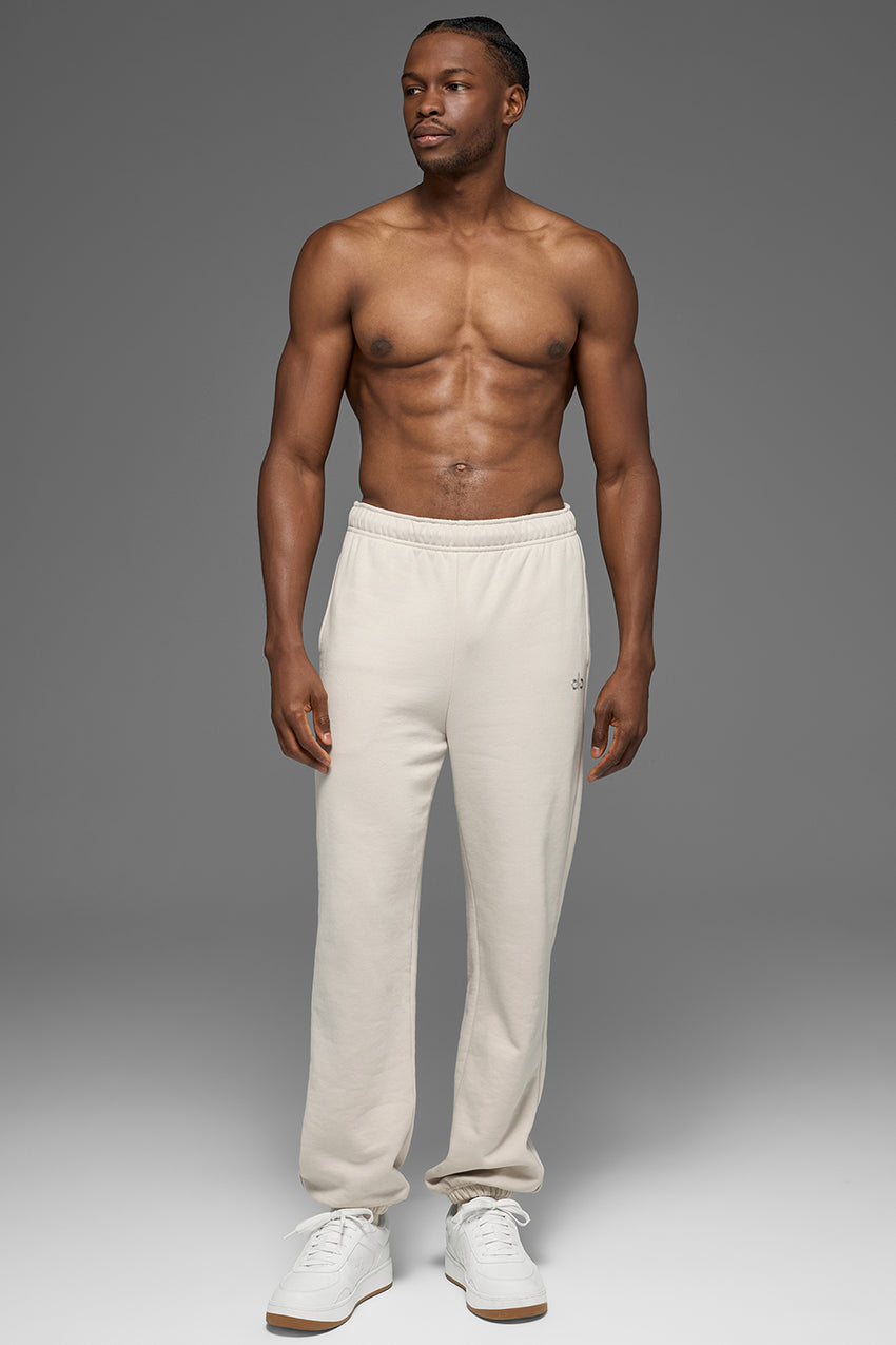 Accolade Sweatpant - Black